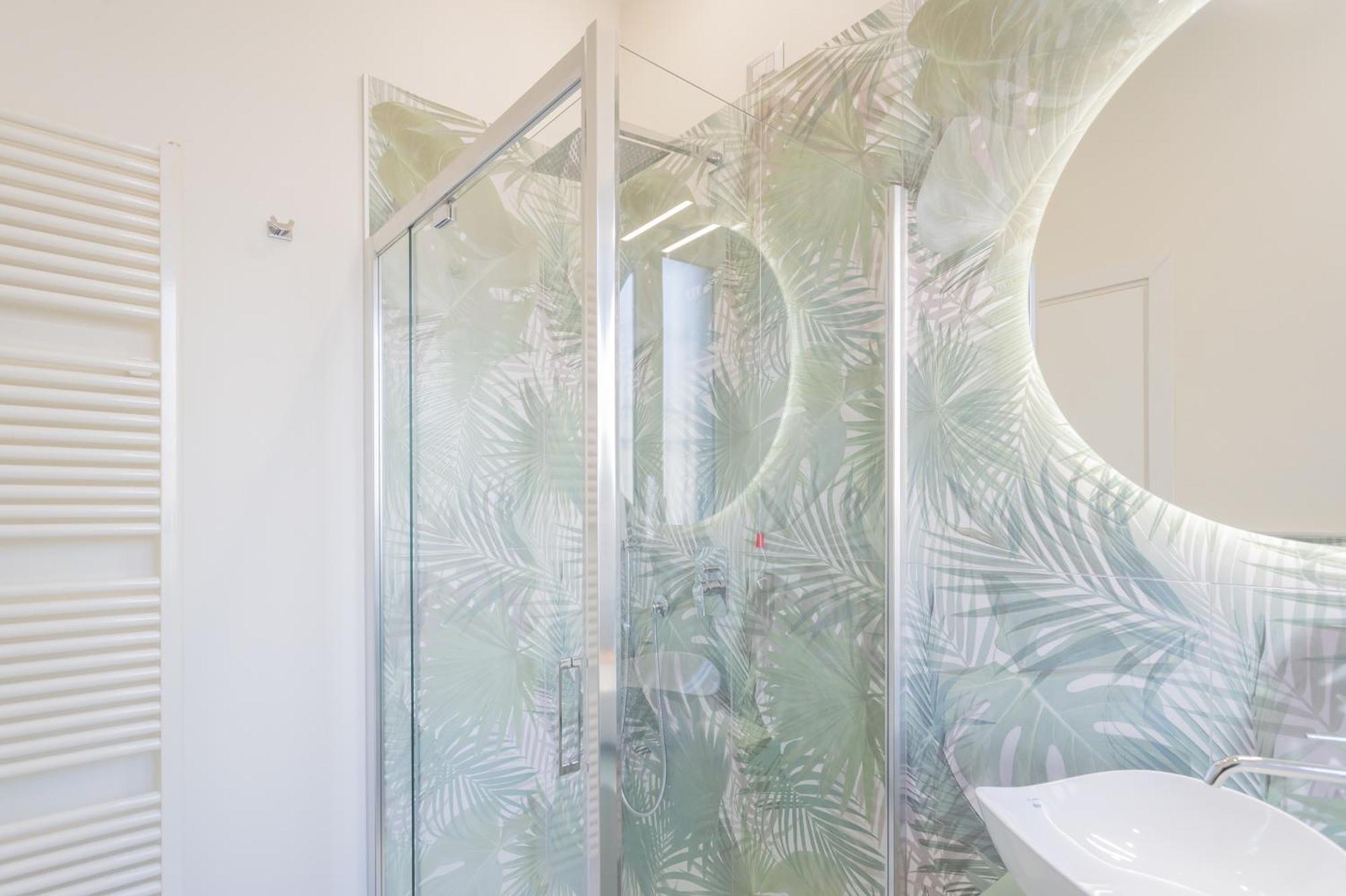 Cernobbio Dream Suites By Rent All Como Exteriör bild